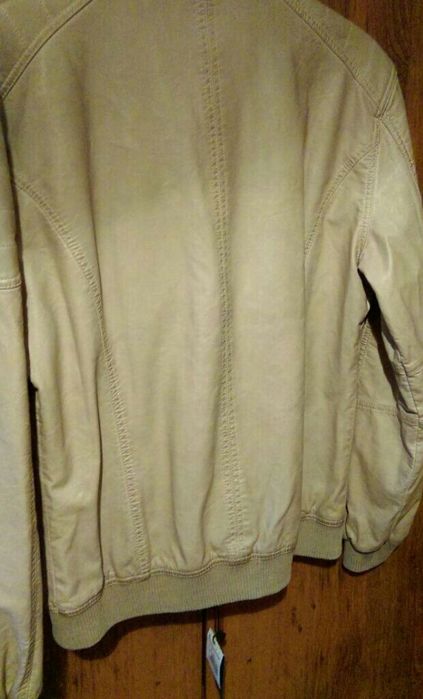 Bershka р.52 из искусственной кожи куртка мужская