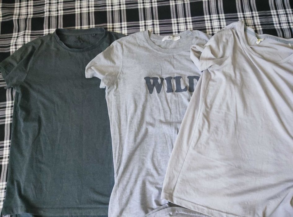 Футболки розмір M.