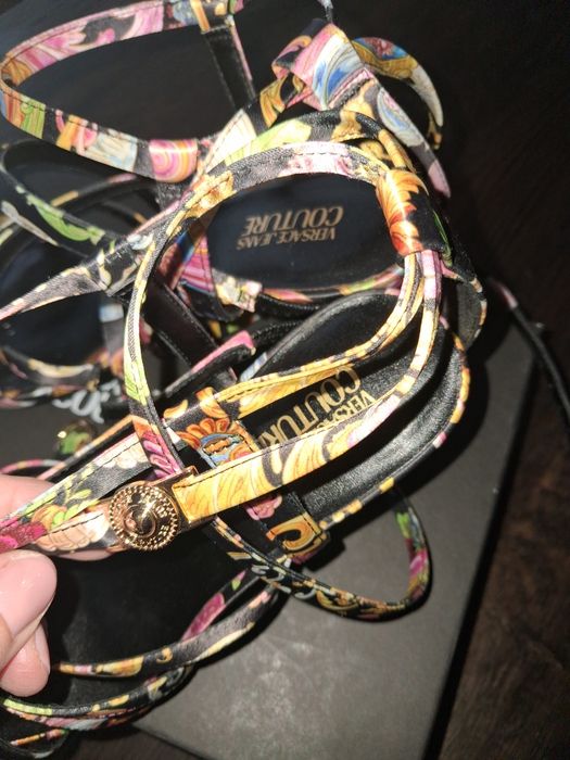 Szpilki sandalki versace