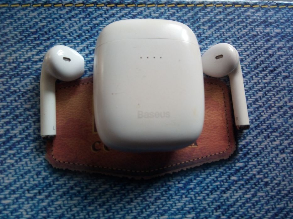 Продам безпровідні навушники