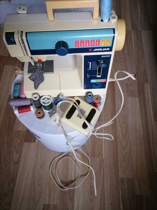 швейная  машинка  ел