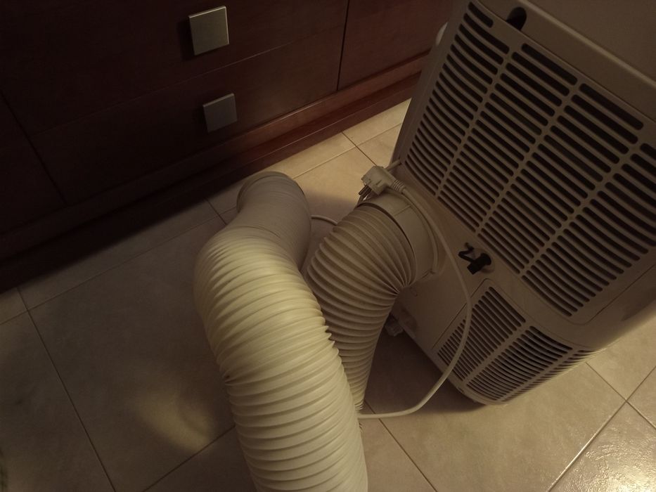 Vende se Jocel  (Ar condicionado/desumidificador)