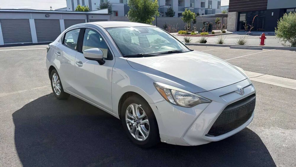Toyota Yaris L      2019