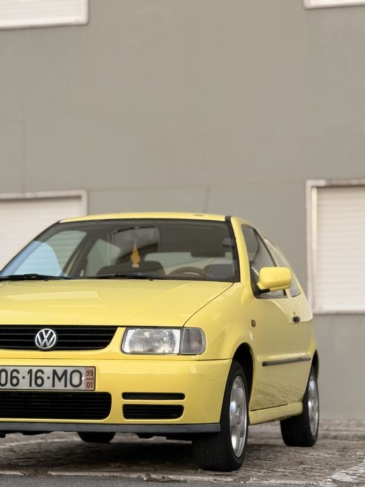 Polo 1.0i Versão Especial Color Concept