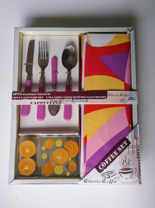 Conjunto de mesa colorido para 4 pessoas