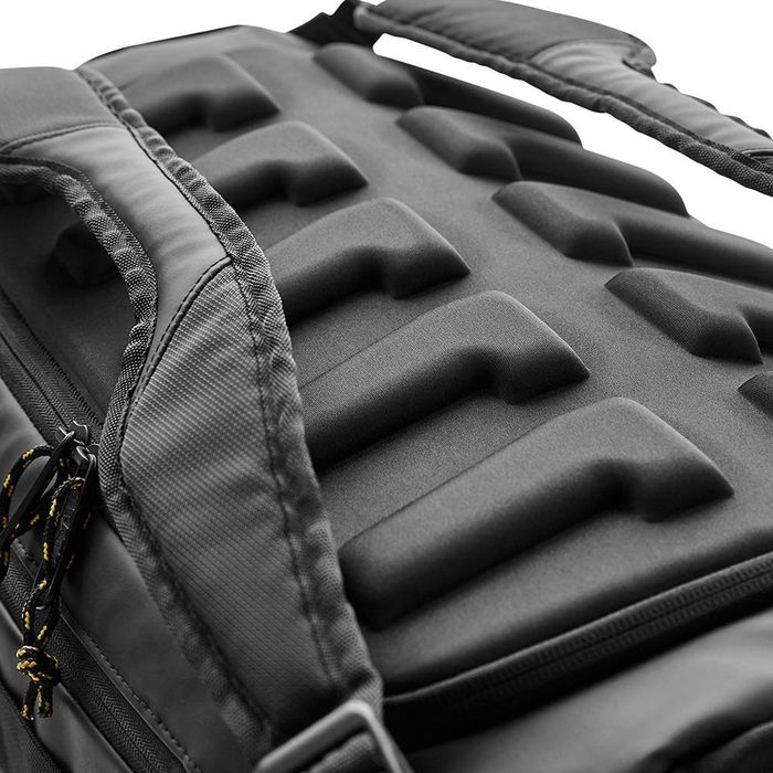 CATerpillar CAT Duffel 84046 czarna torba plecak 39L