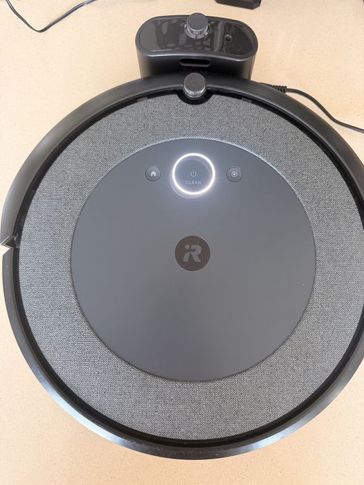 Roomba iRobot i3 como novo