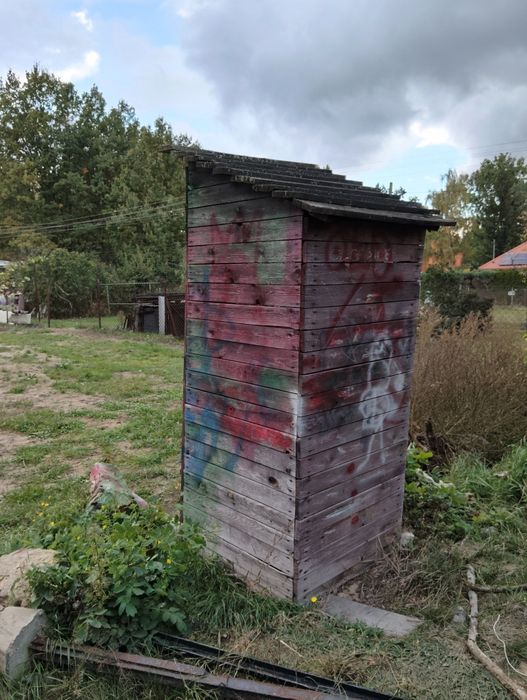 Wc drewniany na budowę  do obicia np.