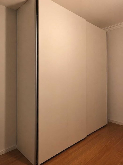 Roupeiro IKEA PAX/HASVIK com 8 prateleiras e 2 gavetas - 2m