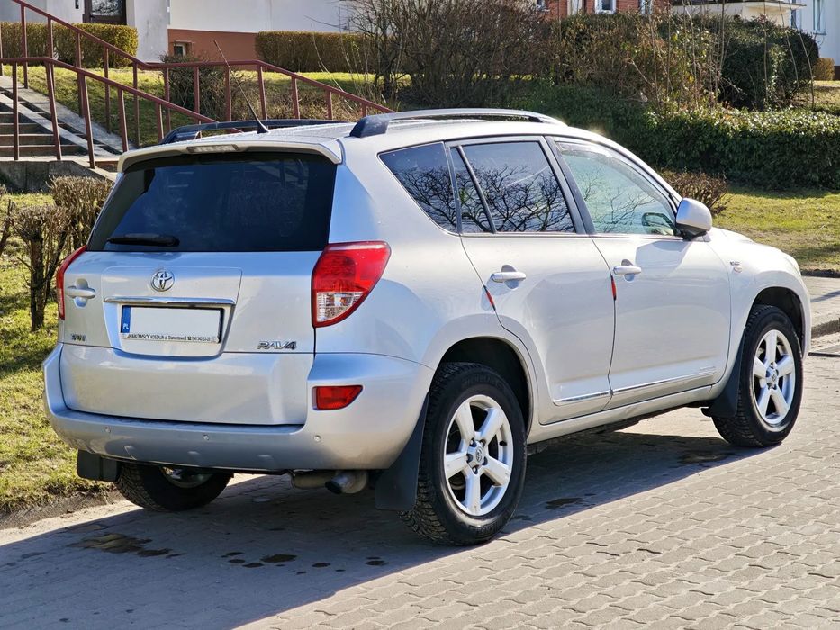 Toyota RAV4 Toyota RAV4 - Super stan, bez rdzy, bezwypadkowy, niski przebieg