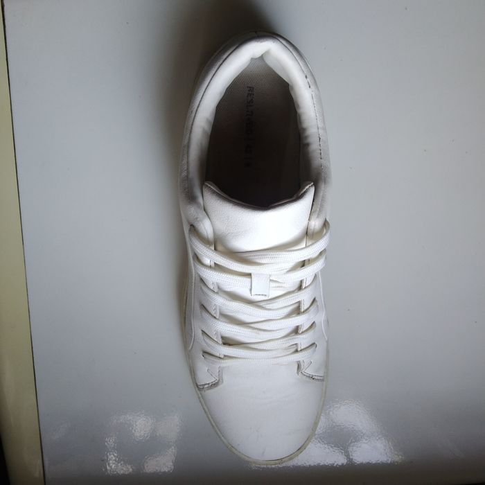 Кросовкі 42 білі