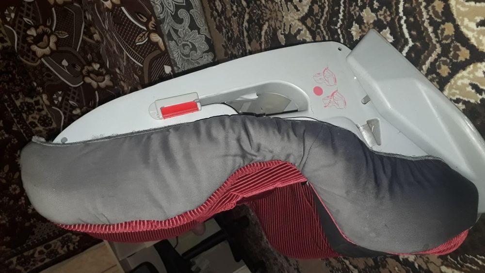 Продам автокрісло BRITAX ROMER
