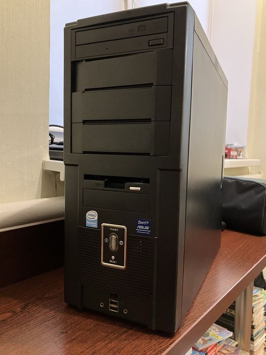 Продаю компʼютер з монітором