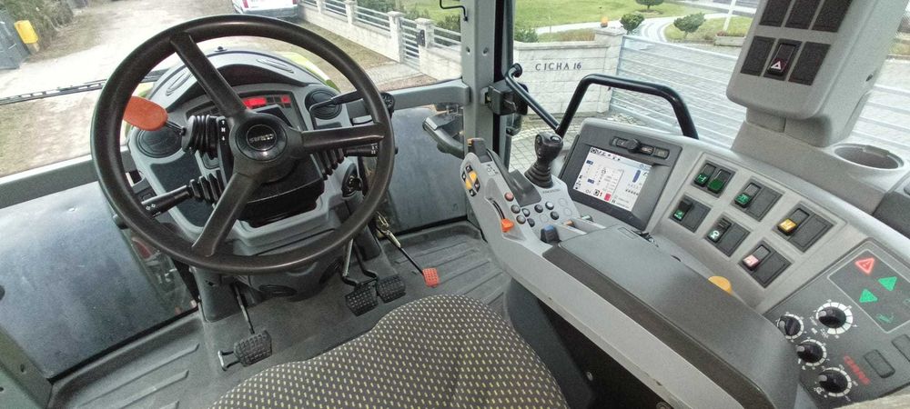 Claas Axion 830 Hexashift CEBIS