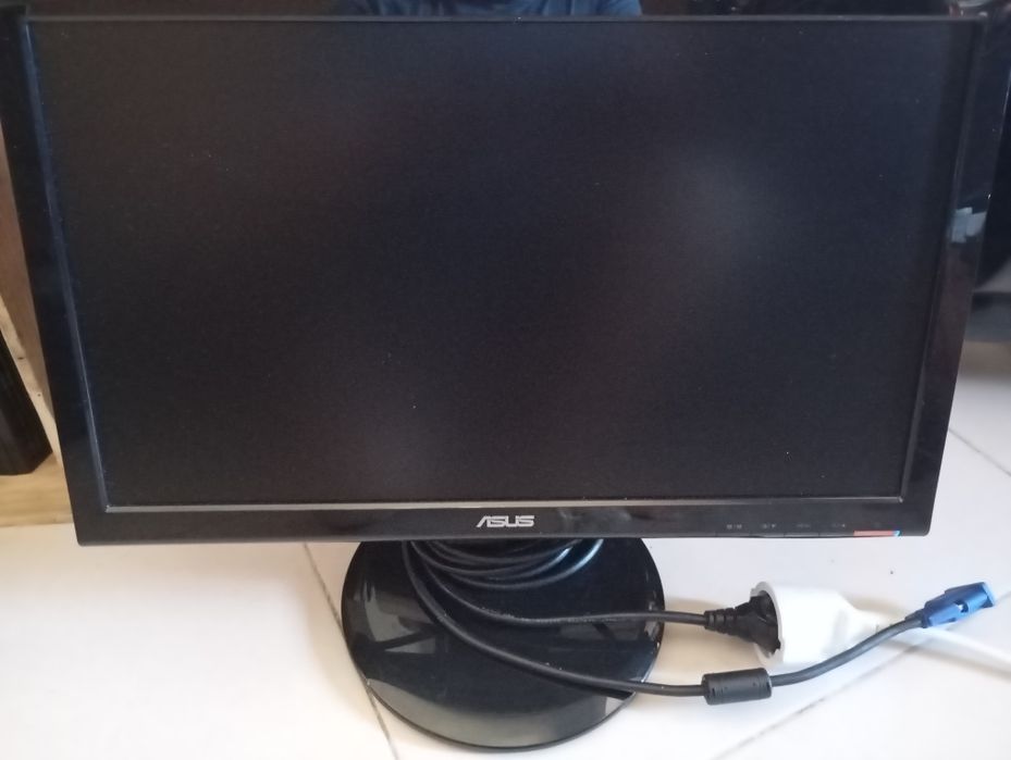 Monitor Asus VH 192 troco por jogos