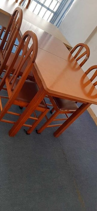 Mesa  de madeira