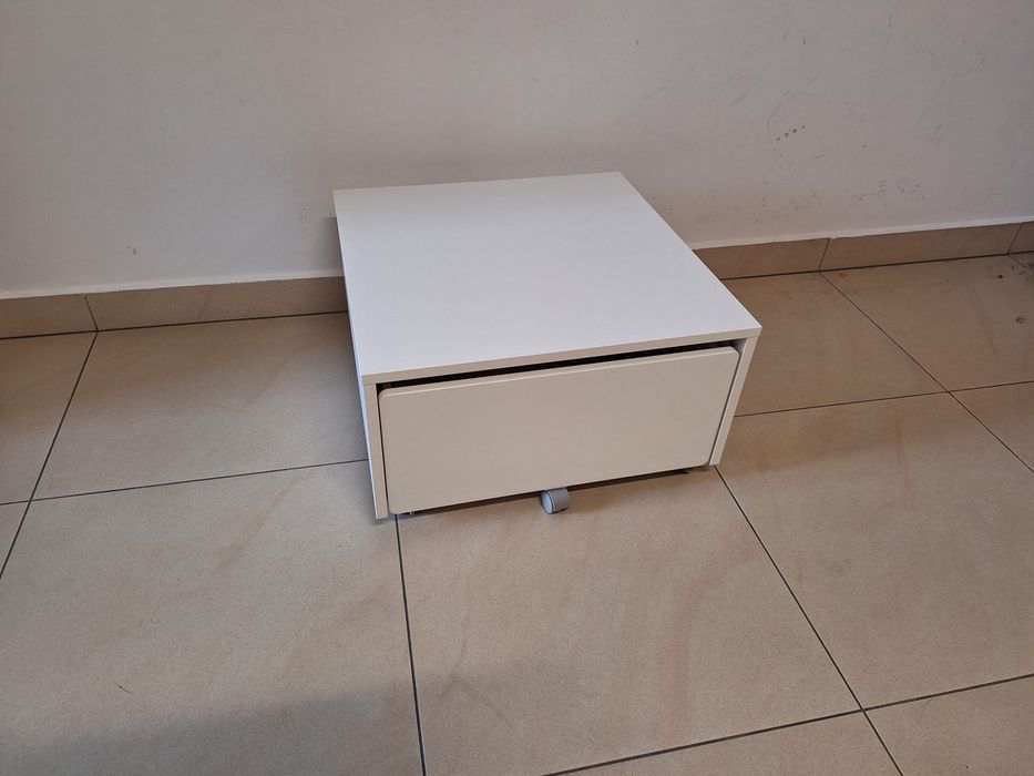 IKEA biała szafka na kółkach z szufladą 52x53 cm