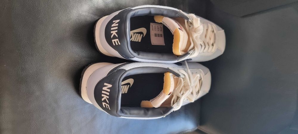 Nike Cortez Classic - Tamanho 42 (Quase Novos!)