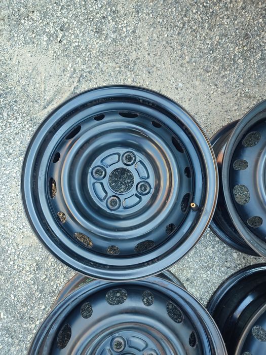 Komplet felg stalowych 14cali 4x100 6J ET45 osadzenie 54.1