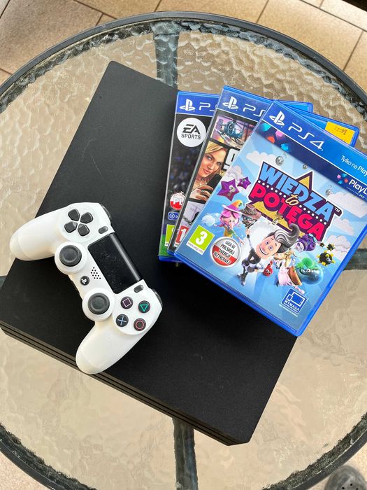 Play Station Pro 1TB
