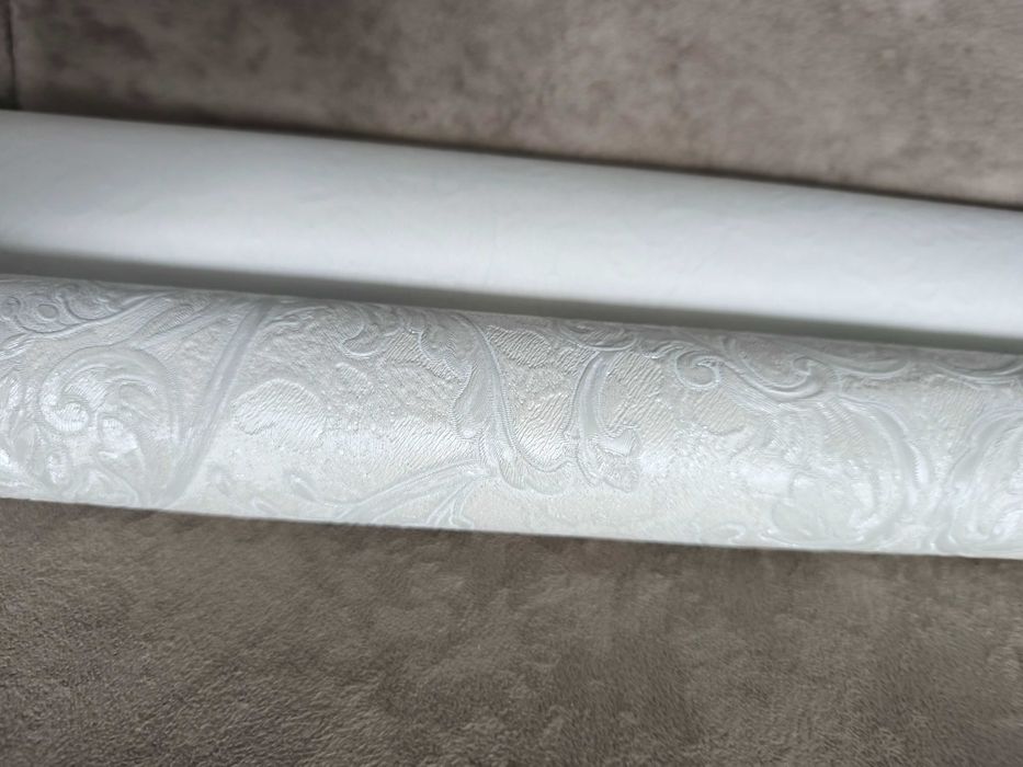 Tapeta włoska z ornamentem.