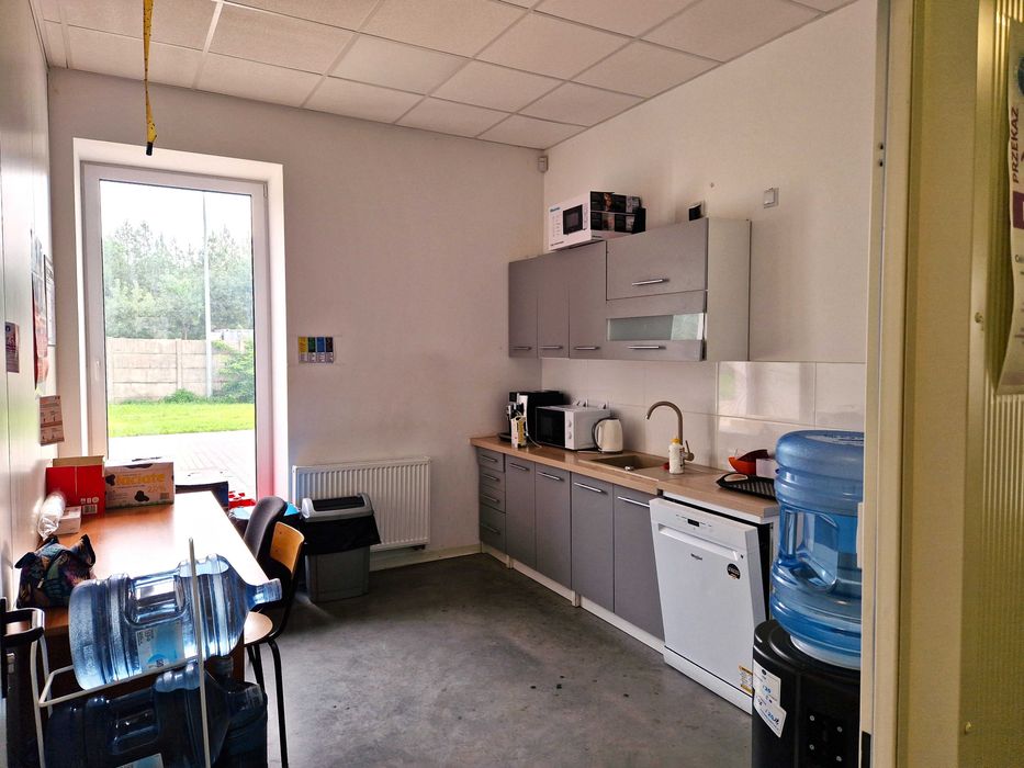 Na wynajem obiekt biurowo-handlowo-usługowo-produkcyjny