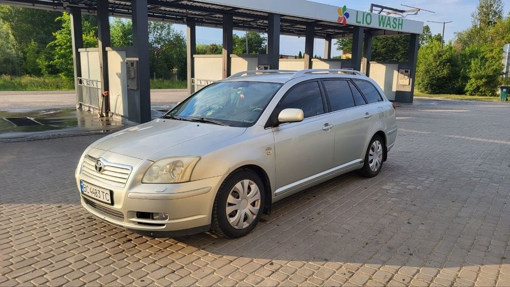 Продам тойота авенсіс