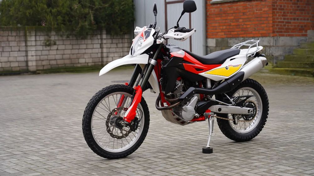 SWM  swm rs 650 r  -- 2017  --    HUSQVARNA TE 630