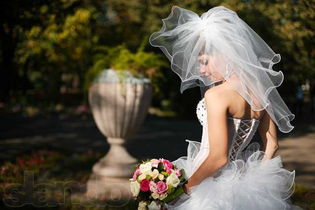 Дизайнерское свадебное платье