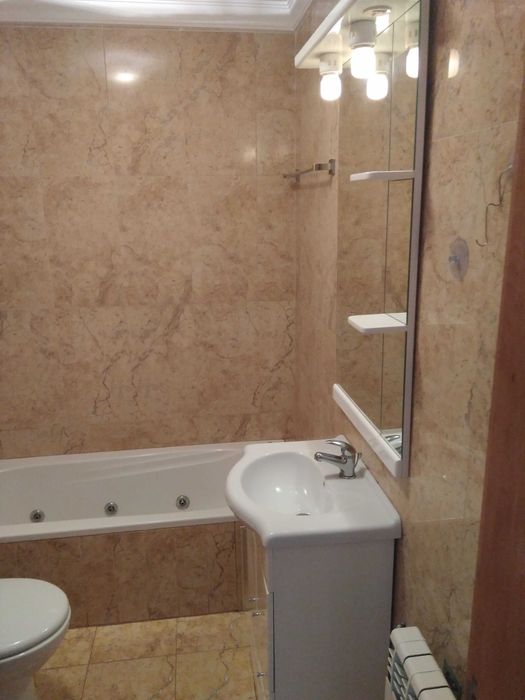 Arrenda-se excelente T1 equipado e mobilado a 400 mts da praia em Labruge - Vila do Conde