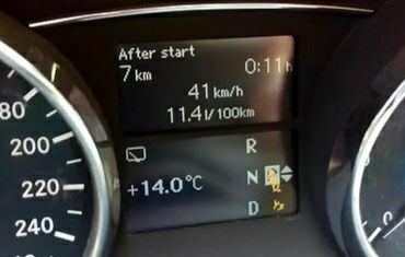 Mersedes R-class Long первый и  единственный владелец куплен  новым