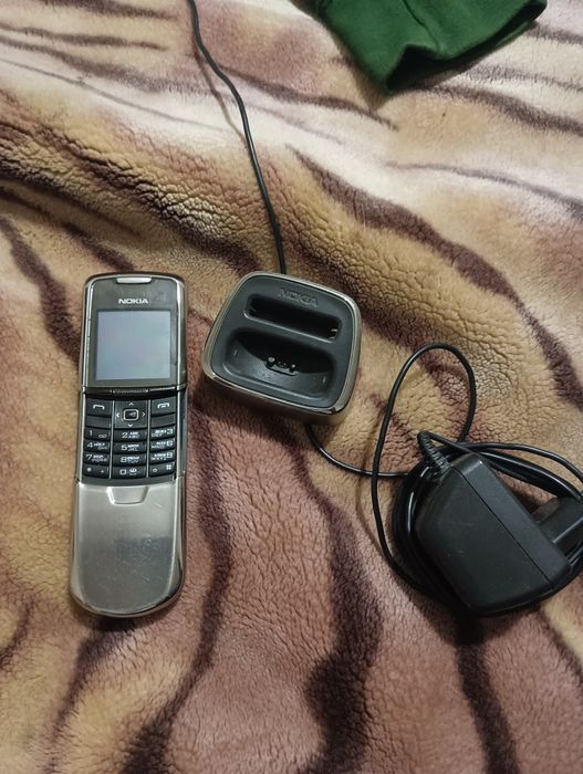 Телефон Nokia 8800