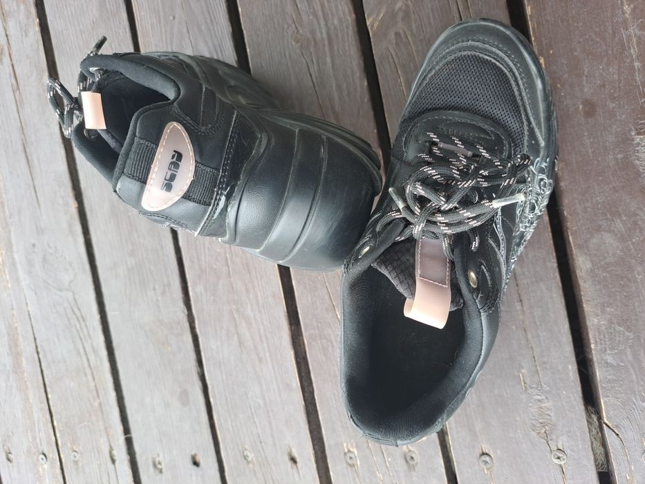 Buty Bershka na platformie 35