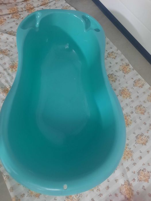 banheira Bébé Azul e Bacio Rosa