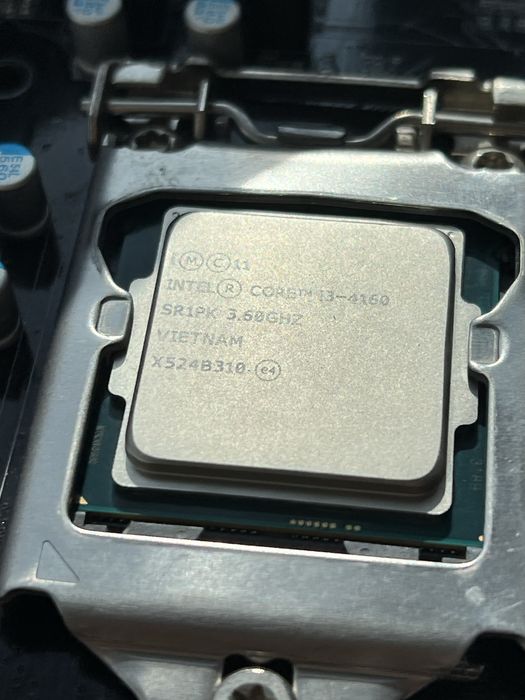 Материнська плата GIGABYTE GA-H81M-S1, процесор Intel i3-4160,DDR3 4Gb