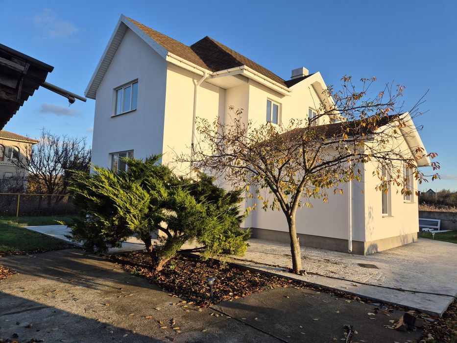 Дом у озера пригород Черноморска