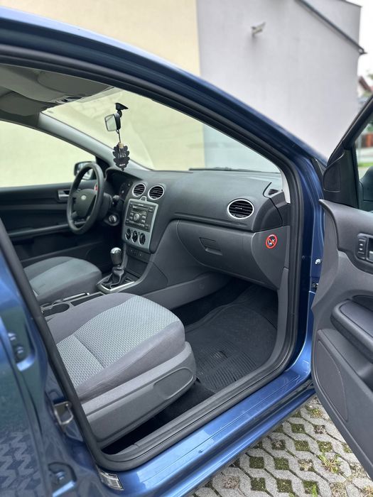 Ford Focus 1.6 benzyna, hak,  dobry stan