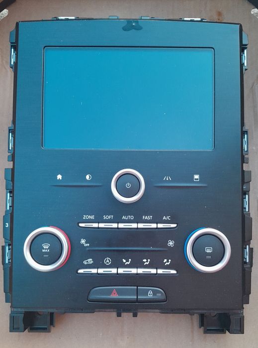 WYSWIETLACZ RADIO renault megane IV 

sprawny

stan jak na z