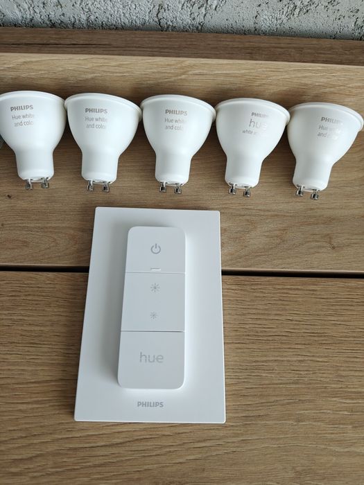 Sprzedam Nowy zestaw 5 żarówek led HUE  White and Color  GU10