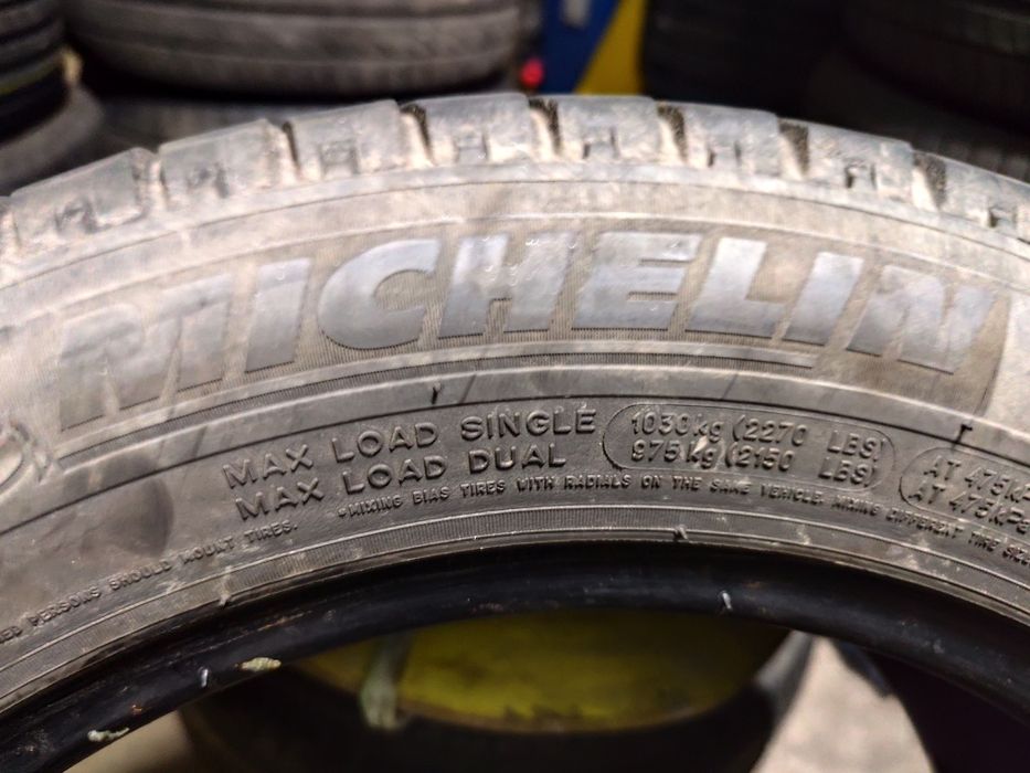 Pneus 215/60r17C Michelin Agilis ocasião