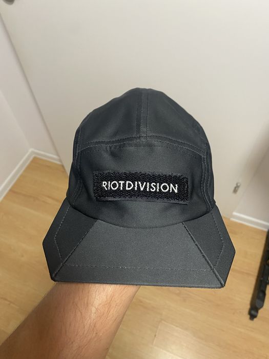 Кепка riot division
