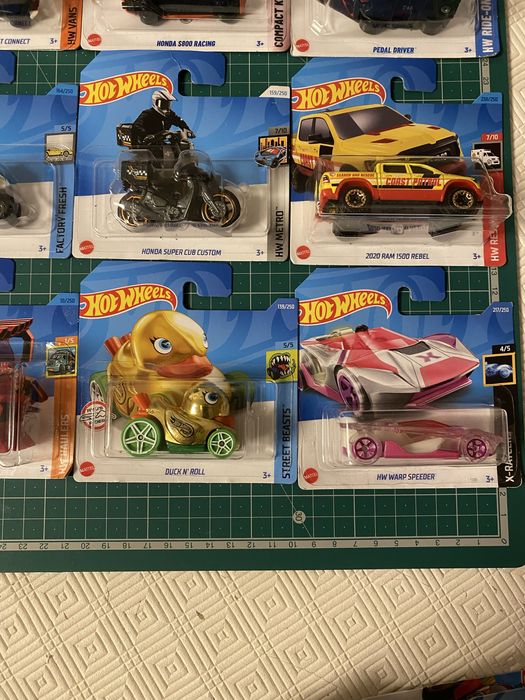Hot wheels treasure hunt lote