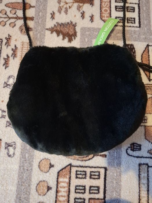 Mala czarna torebka