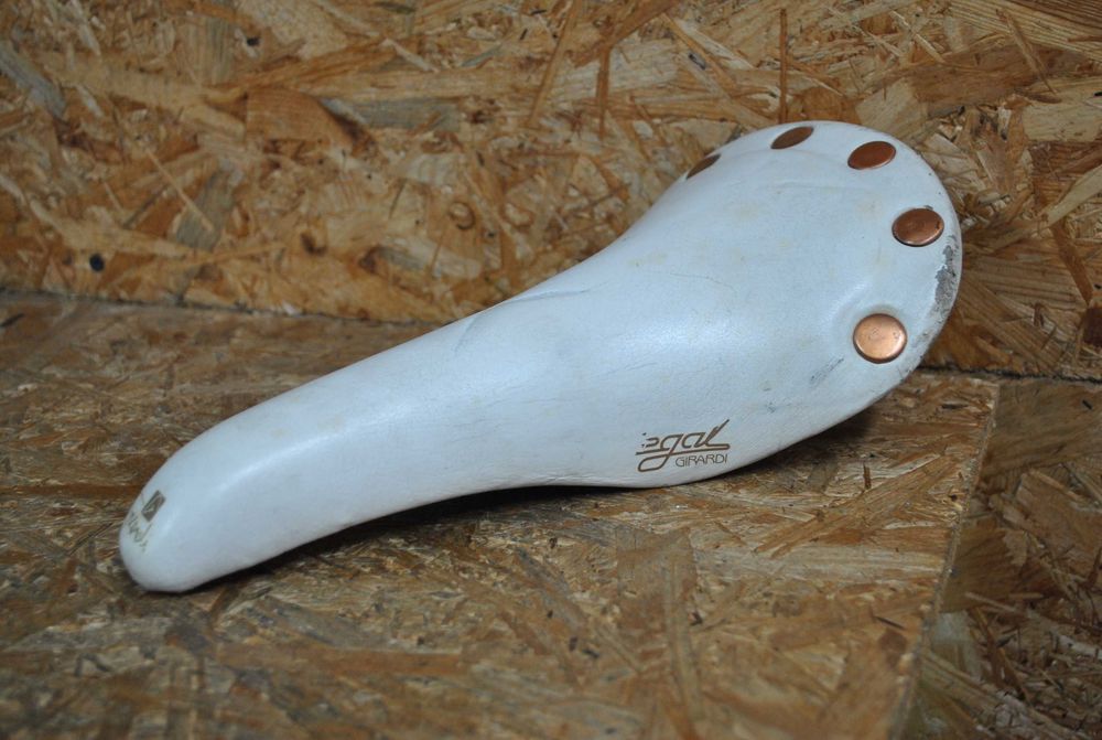 Siodło rowerowe Selle San Marco Regal białe siodełko retro szosa