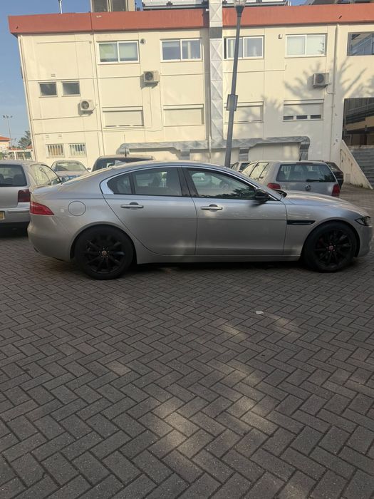 Jaguar XE (impecavel )