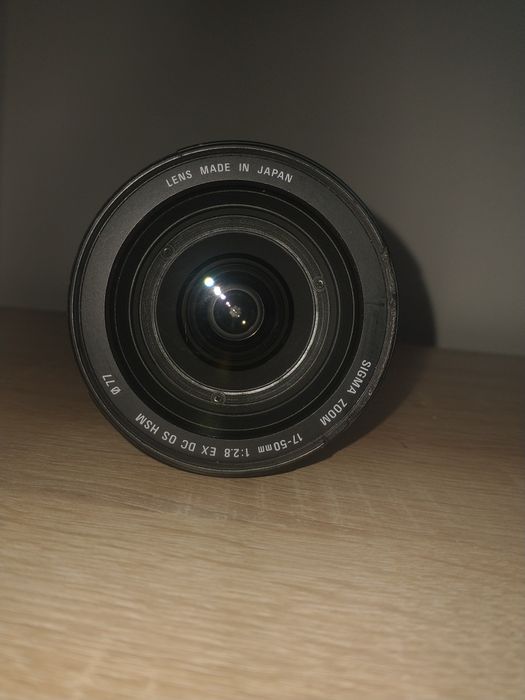 Sigma 17-50 2.8 z filtrem uv