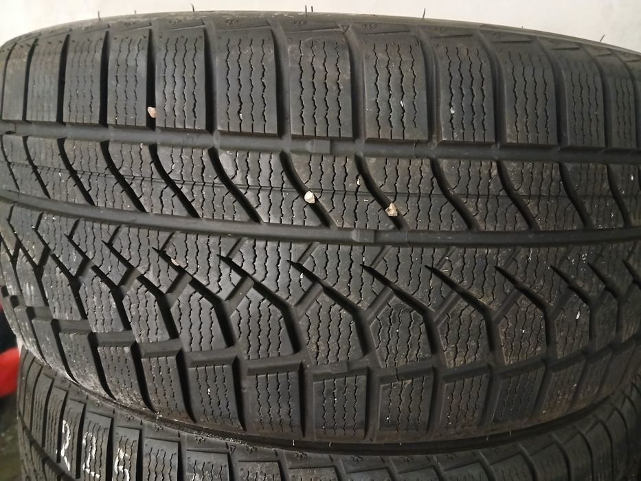 2 Pneus 225/40R19 seminovos