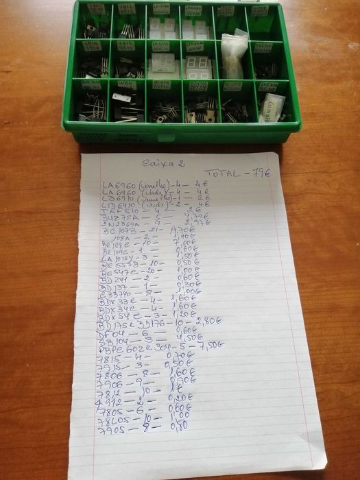 Circuito integrados, memórias, displeis, etc