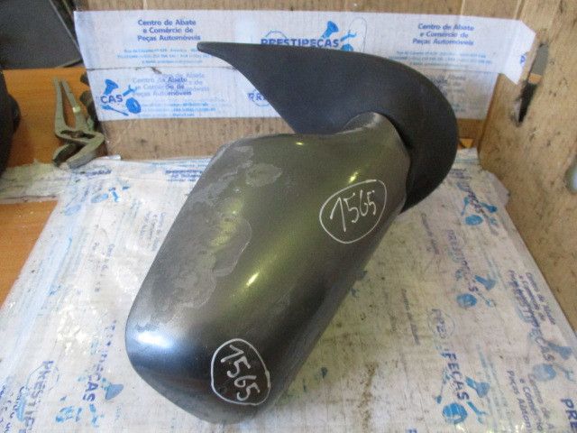 Retrovisor / espelho direito FIAT Punto (176_)