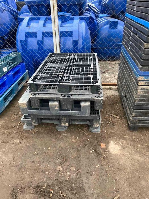 Продам пластикові піддони Б/В